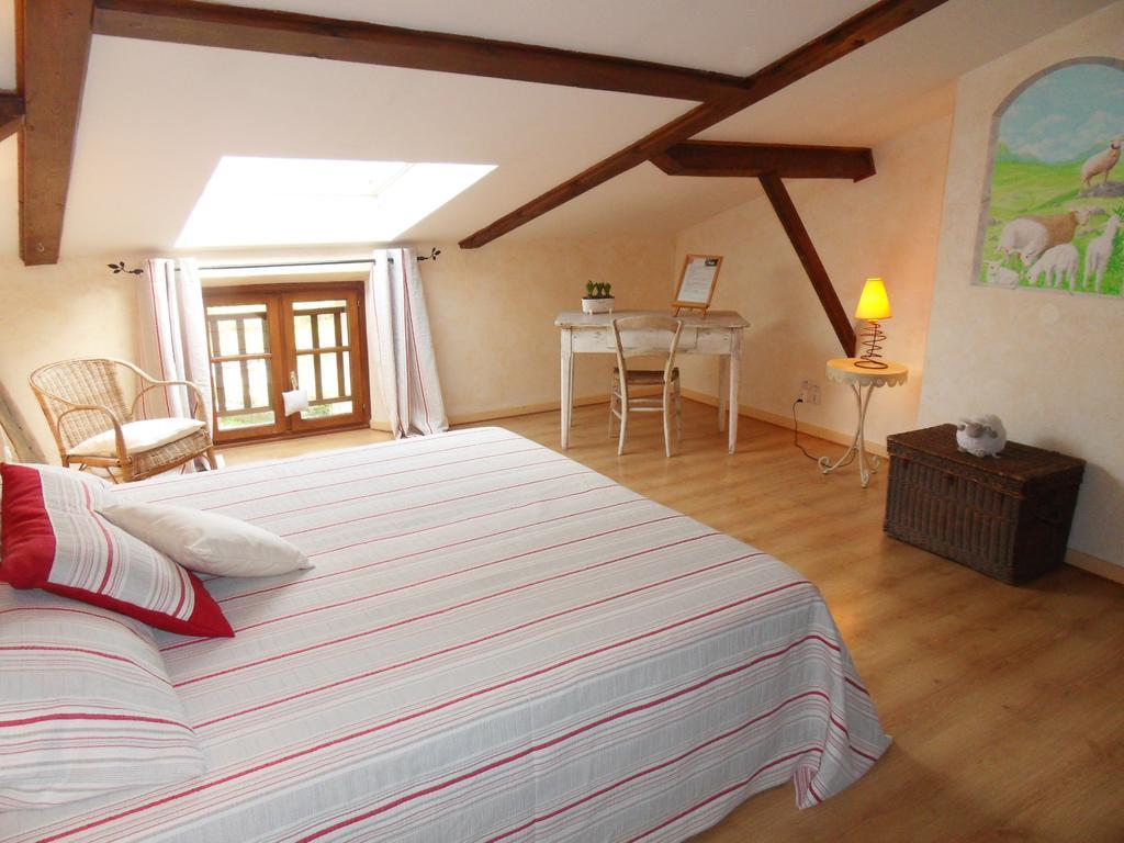 L'Estapade Des Tourelons Bed & Breakfast Saint-Jean-en-Royans Bilik gambar