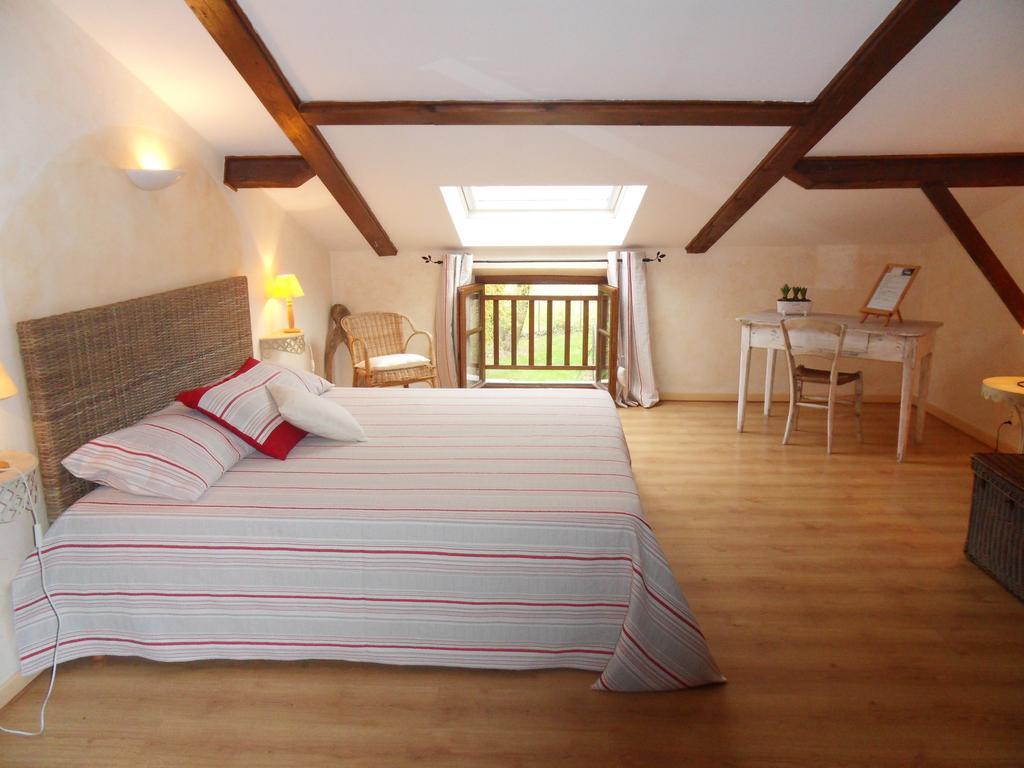 L'Estapade Des Tourelons Bed & Breakfast Saint-Jean-en-Royans Bilik gambar
