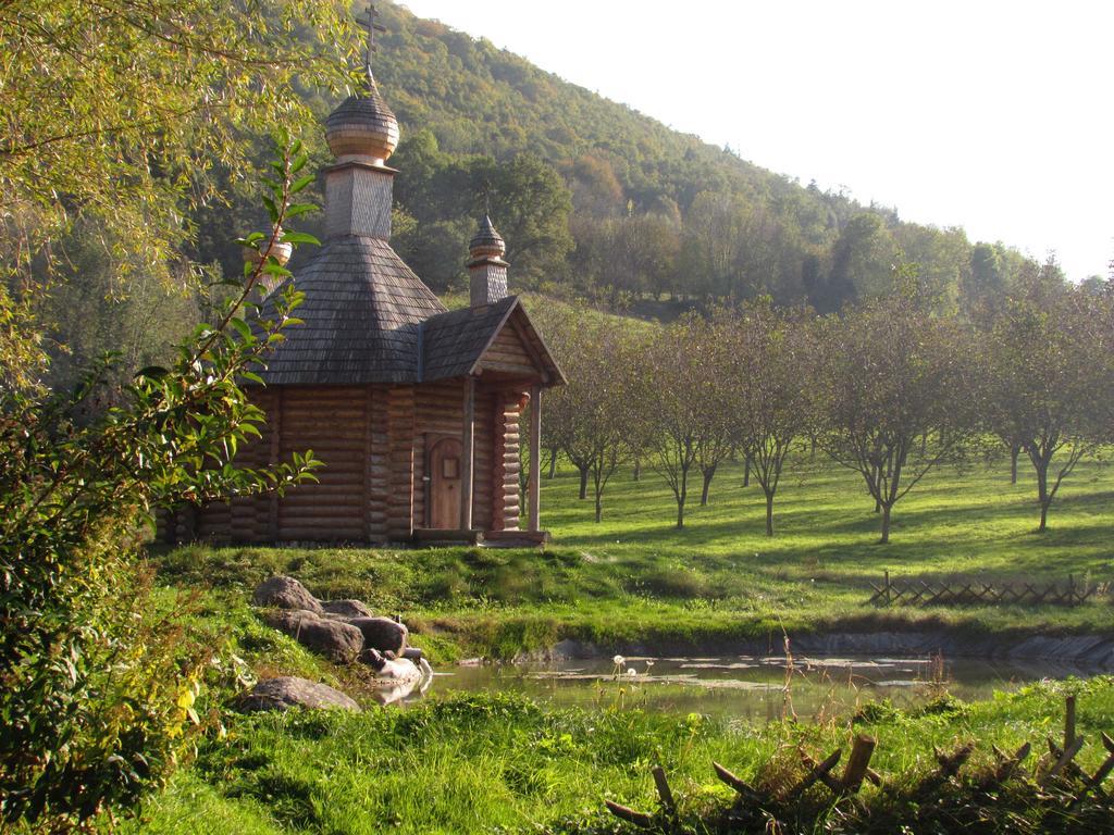 L'Estapade Des Tourelons Bed & Breakfast Saint-Jean-en-Royans Luaran gambar