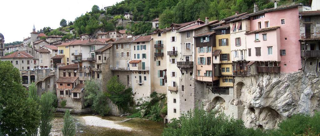 L'Estapade Des Tourelons Bed & Breakfast Saint-Jean-en-Royans Luaran gambar