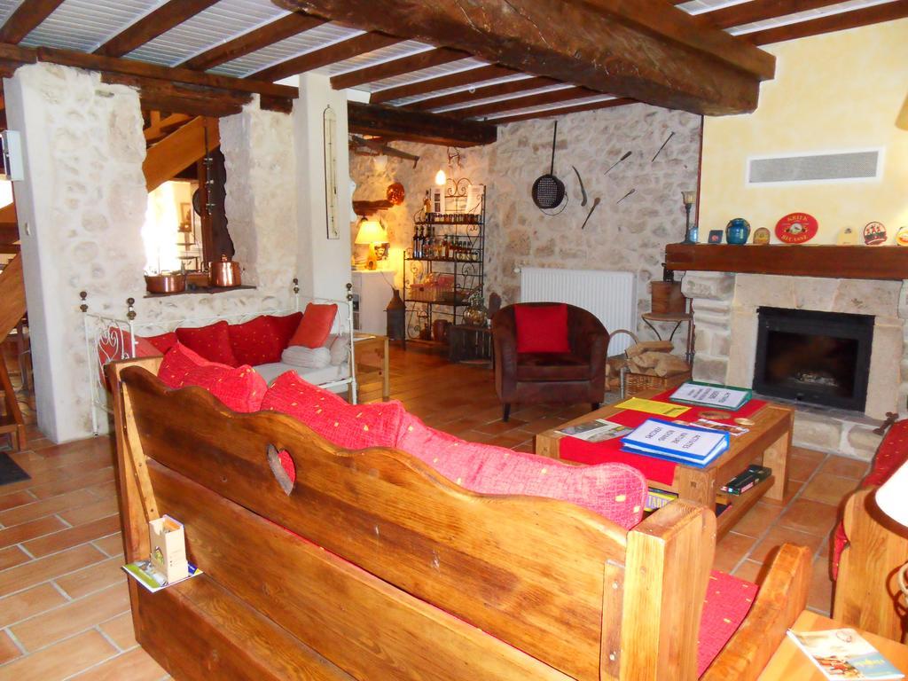 L'Estapade Des Tourelons Bed & Breakfast Saint-Jean-en-Royans Luaran gambar