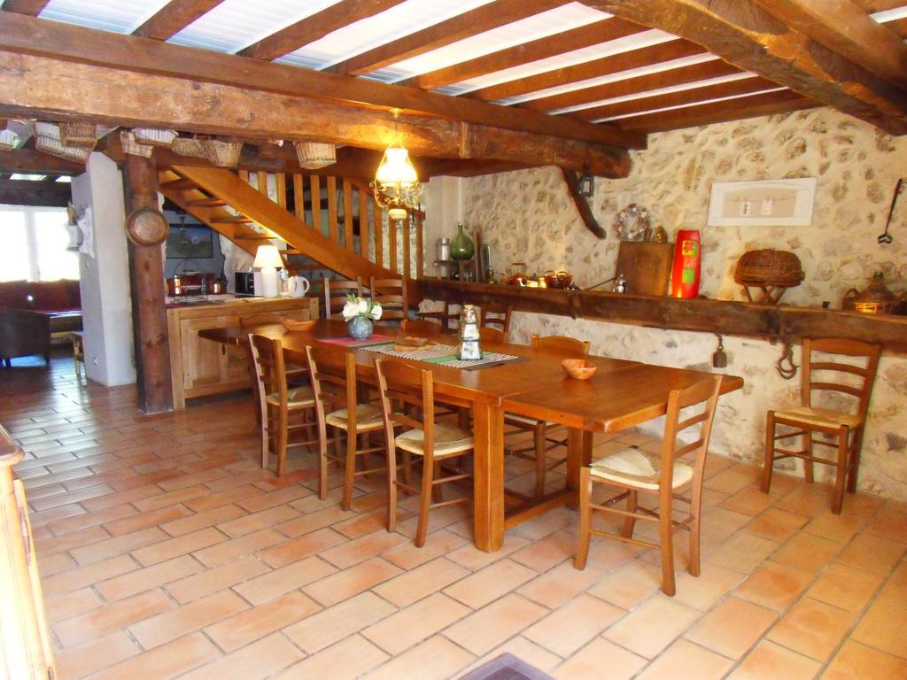 L'Estapade Des Tourelons Bed & Breakfast Saint-Jean-en-Royans Luaran gambar